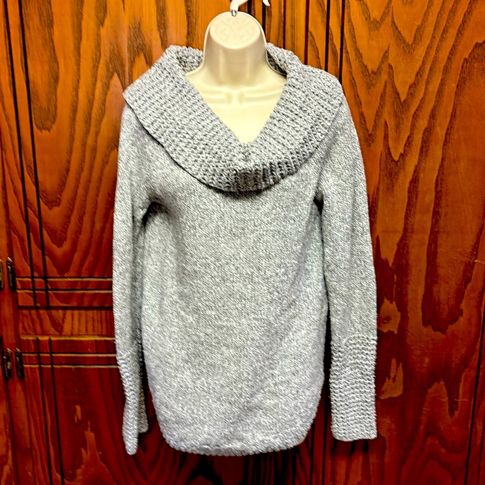 Abercrombie & Fitch Grey sweater